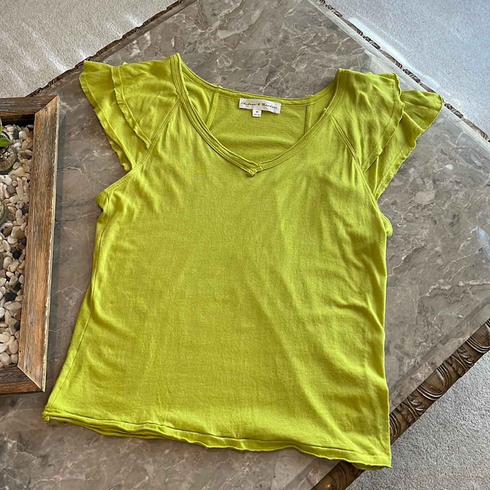 Ruffle sleeve Tee